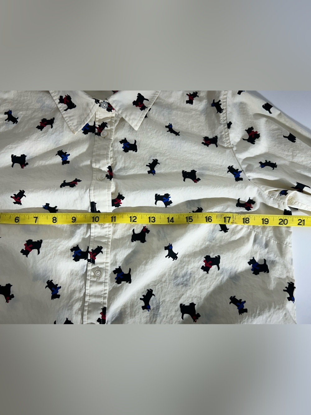 Talbots Woman’s Cream Button-Down Shirt with Red & Blue Scottie Dog Print Size M - Picture 5 of 10